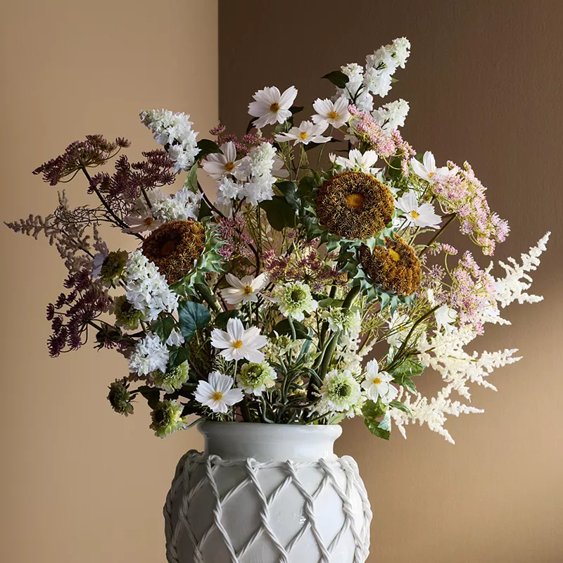 cb_dHP_20250828_HeroCarousel_Botanicals cb_dHP_20250828_HeroCarousel_Botanicals