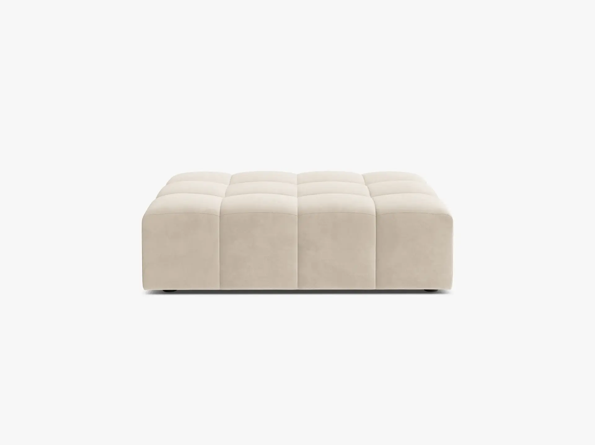 Micadoni-MIC_POUF_51_F1_JENNIFER1-1_1920x1437_crop_center