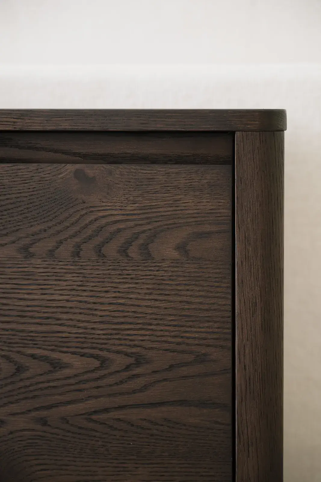 148120_b_mb_Melstone_sideboard_brown_03
