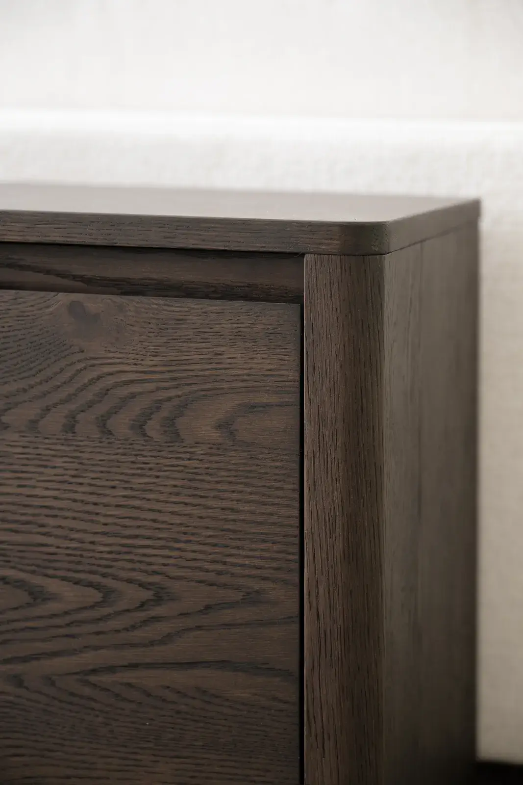 148120_b_mb_Melstone_sideboard_brown_04
