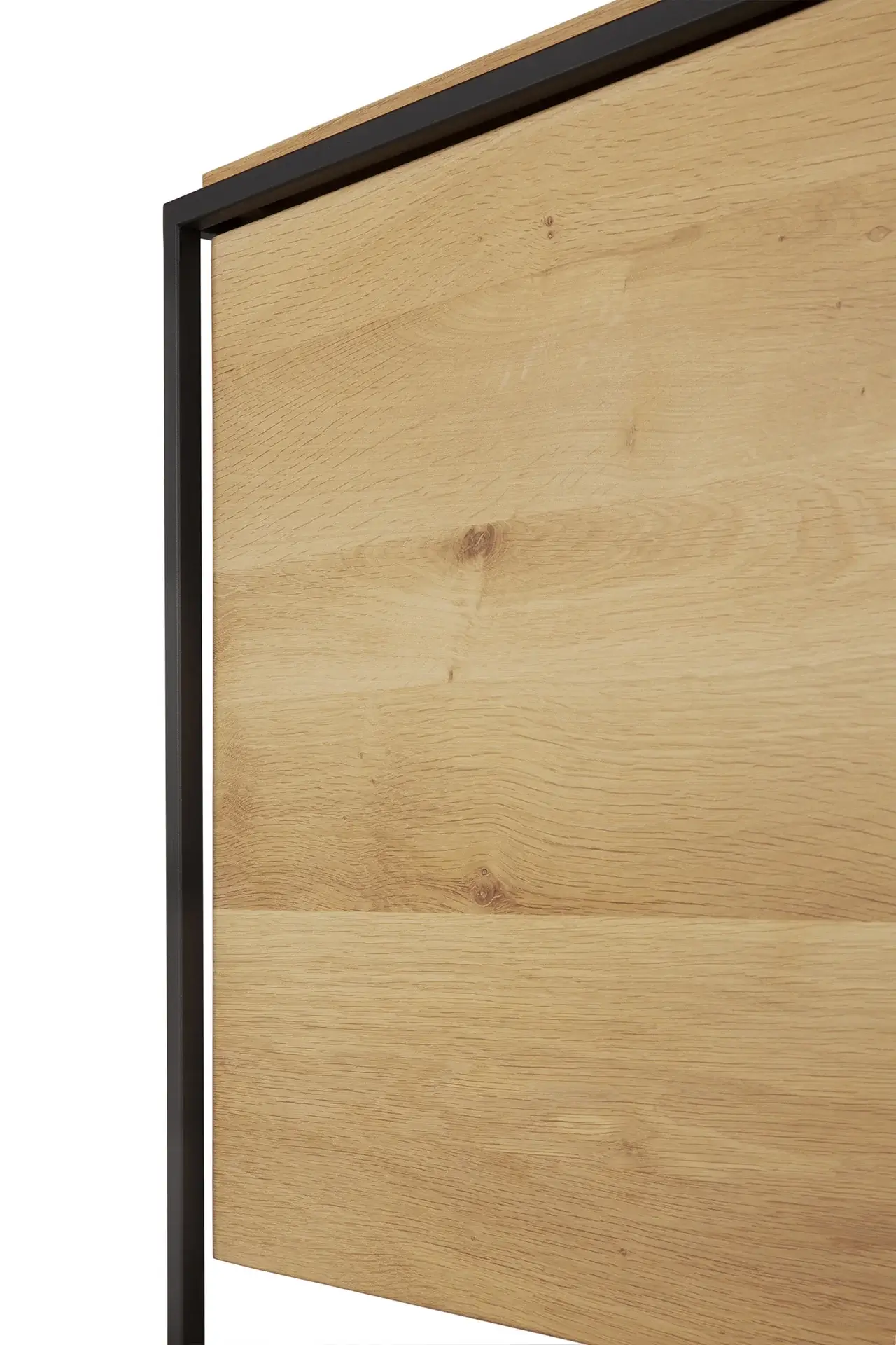 26860_Monolit_sideboard_det01_cut_WEB